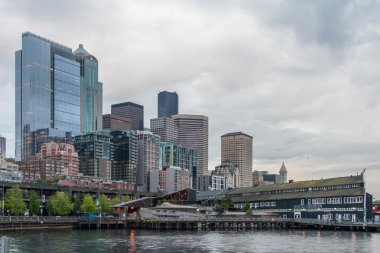 Panoramik Seattle Downtown ve Pier 62 akvaryum