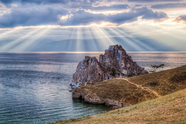 Sámán Rock, a Bajkál-tó, Oroszország — Stock Fotó