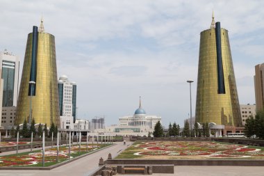 İkiz Kuleler govermental bölgesinde, Astana, Kazakistan