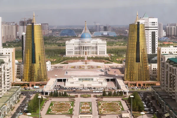 Prezidentský palác a Twin towers ve kterém okrese, Ast — Stock fotografie