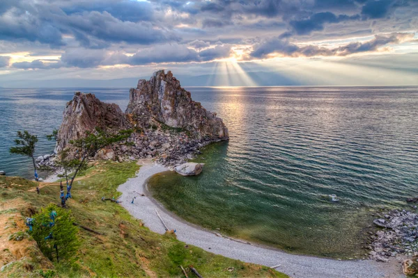 Sjamaan Rock, het Baikalmeer — Stockfoto