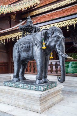 Elephant Wat Phrathat Doi Suthep, Chiang Mai adlı heykeli