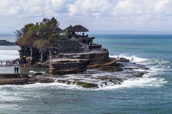 Tabanan, Bali / Indonésia - 09-25 2015: Pura Tanah Lot em Bali, Indonésia — Fotografia de Stock