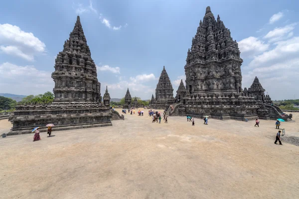 Yogyakarta, Indonésie - cca září 2015: Hinduistický Prambanan chrámového komplexu, Jáva, Indonésie — Stock fotografie