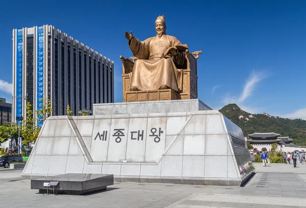 Seoul, South Korea - circa September 2015: King Sejong the Great monument in  Seoul — 스톡 사진