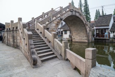 Jing Zhujiajiao antik su şehirde köprü
