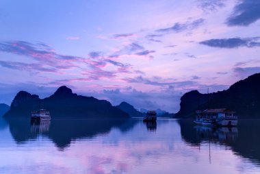 Sunrise Halong Bay, Vietnam