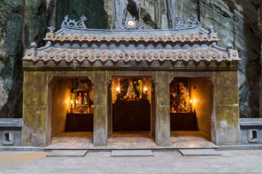 Tapınaklı Huyen Khong Mağarası, mermer dağlar, Vietnam