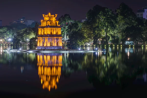 De tempel van de Jade Mountain, Hoan Kiem Lake, Hanoi, Vietnam — Stockfoto