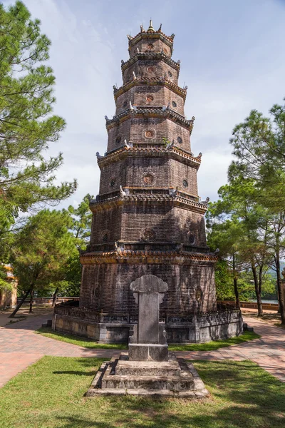 Pagoda Thien Mu en Hue, Vietnam — Foto de Stock