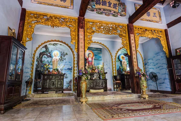 ДАНАНГ (ВЕЛИКОБРИТАНИЯ) - CIRCA AUGUST 2015: Tam Thai Pagoda in Marble Mountains (Вьетнам). — стоковое фото
