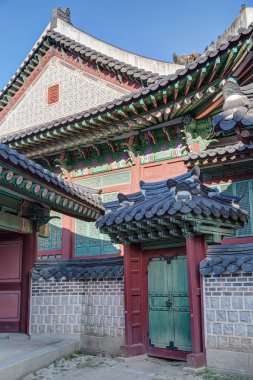 Kapı ve alace Sarayı, Seul mimarisinde detaylarını