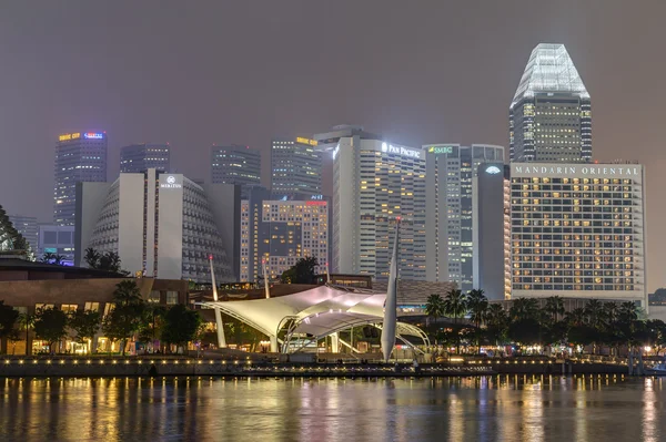 SINGAPORE, SINGAPORE - CIRCA SEPTEMBER 2015: Esplanade - Theatres on the Bay,  Singapore — Stock Photo, Image