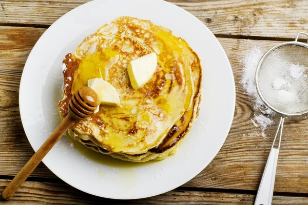 Pfannkuchen mit Äpfeln — Stockfoto