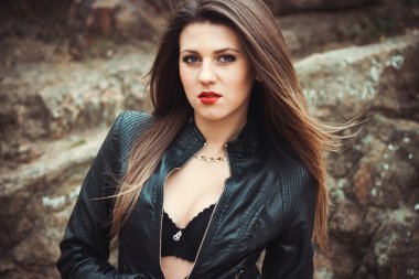 seksi genç bayan deri ceket