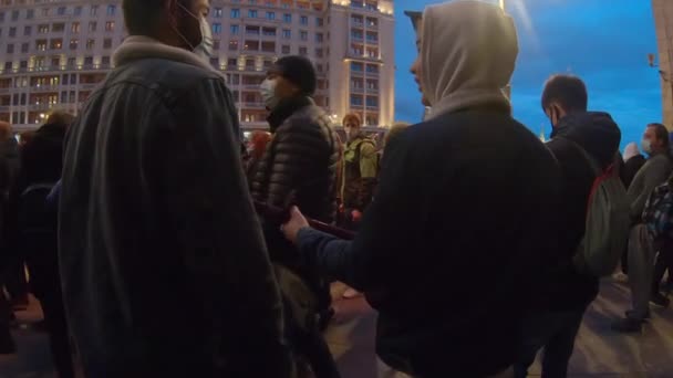 Moscú, Rusia - 21 de abril de 2021: Manifestación en defensa de Alexey Anatolievich Navalny — Vídeos de Stock