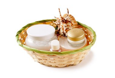 Sepet içinde kozmetik krem