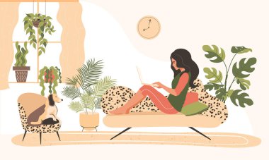 Kız kanepede otururken dizüstü bilgisayarda çalışıyor. Uzakta oturan bir öğrenci rahat odasında bir köpek ve bitkilerle öğreniyor. Düz vektör illüstrasyonu