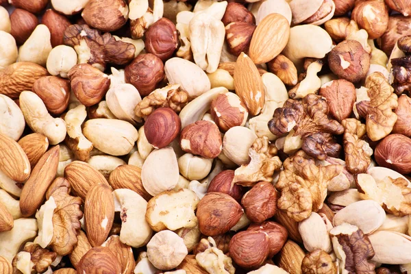 Almendras, avellanas, nueces, anacardos y pistachos — Foto de Stock