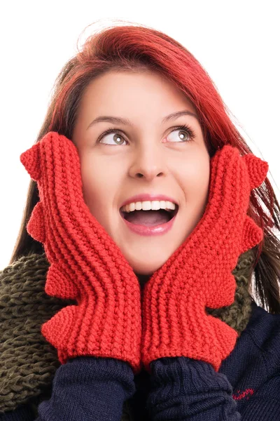 Überraschte junge Mädchen in Winterkleidung — Stockfoto