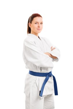 Bir kimono içinde gülümseyen genç kız
