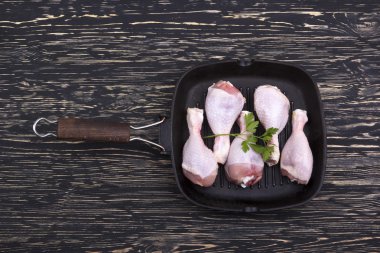 bir tavada tavuk baget