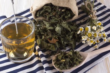 Papatya ile bitkisel çay