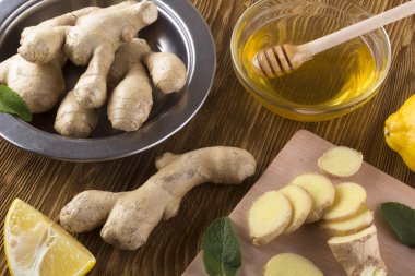 Bal, limon ve zencefil