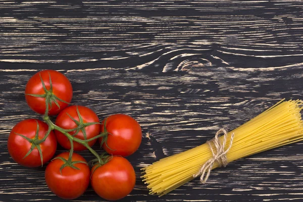 Demet taze domatesli spagetti makarna.