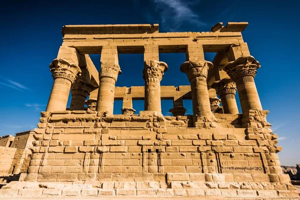 Mısır, Agilkia adasındaki Isis Tapınağı, Aswan, Mısır 'dan taşındı. Eski, tarihi