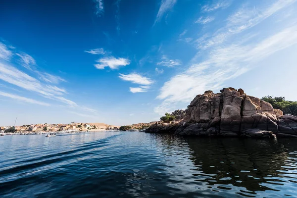 Mısır, Agilkia adasındaki Isis Tapınağı, Aswan, Mısır 'dan taşındı. Eski, tarihi