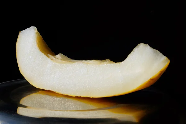 Bir parça taze tatlı kavun