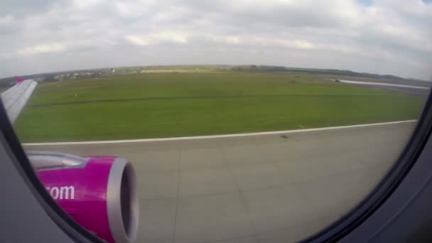 Passagieransicht im Flugzeug — Stockvideo