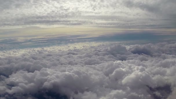 Πετώντας στα σύννεφα — Αρχείο Βίντεο