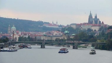 Prag nehir