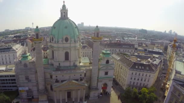 Karlskirche in Wenen — Stockvideo