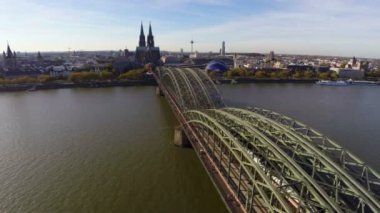 Köln Tren Köprüsü