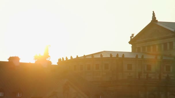Pôr do sol sobre a arquitetura barroca rococó — Vídeo de Stock