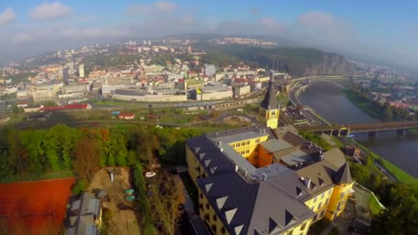 Petite ville établissant prise de vue aérienne 