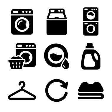 Çamaşır makineleri, deterjan, askılık ve katlanmış giysiler de dahil olmak üzere çamaşır ve temizlik kıyafetleriyle ilgili dokuz basit siyah simge koleksiyonu..