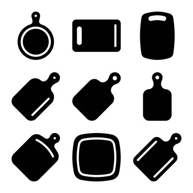 Mutfak kesme tahtalarının çeşitli tiplerini temsil eden dokuz basit siyah sembol koleksiyonu. Beyaz arkaplanda izole edilmiş yuvarlak, kare ve dikdörtgen şekilleri içerir.