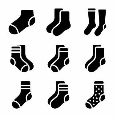 Farklı çorap türlerini tasvir eden dokuz adet siyah beyaz vektör ikonu. Koleksiyonda bilek çorapları, mürettebat çorapları ve beyaz arka planda izole edilmiş çizgili ve benekli çoraplar yer alıyor..
