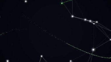 Parlak düğümleri ve birbirine bağlı çizgileri olan bir pleksus ağının soyut animasyonu. Karanlık bir arka planda teknoloji, veri ve iletişimi temsil eder..