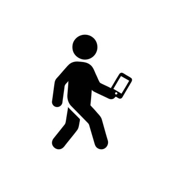 Yürüyen adam hareket ederken mobil cihaz ekranı tarafından dikkatini dağıtan bir akıllı telefon tutuyor.