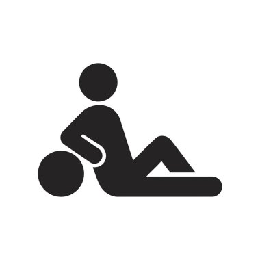 Egzersiz pozu, sırt desteği ve fizyoterapi için dengeli bir top ile çekirdek çalışması yapan birini gösteriyor.