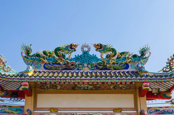 Arched entrance of Chinese  shrine — Stock Photo, Image