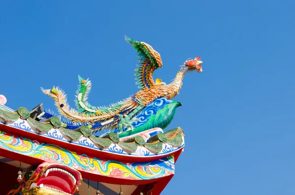 Right side of swan statue — Stock Photo, Image