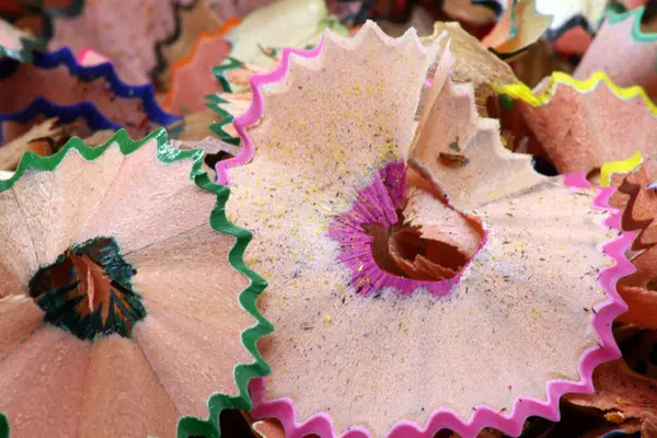 Renkli bileyici talaşlarının yakın çekimi