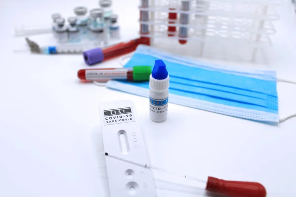 Covid Antilichaam Test Met Bloedbuisjes — Stockfoto