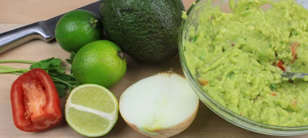 Bowl Full Guacamole Ingredients — Fotografia de Stock